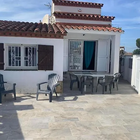 Maison Holiday home *